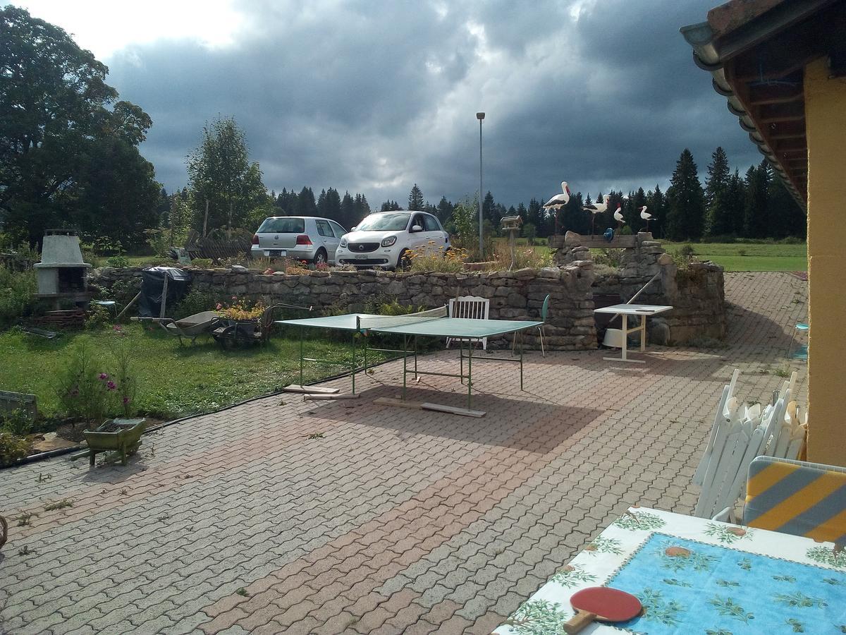 Вілла La Dernier La Cote-aux-Fees Екстер'єр фото